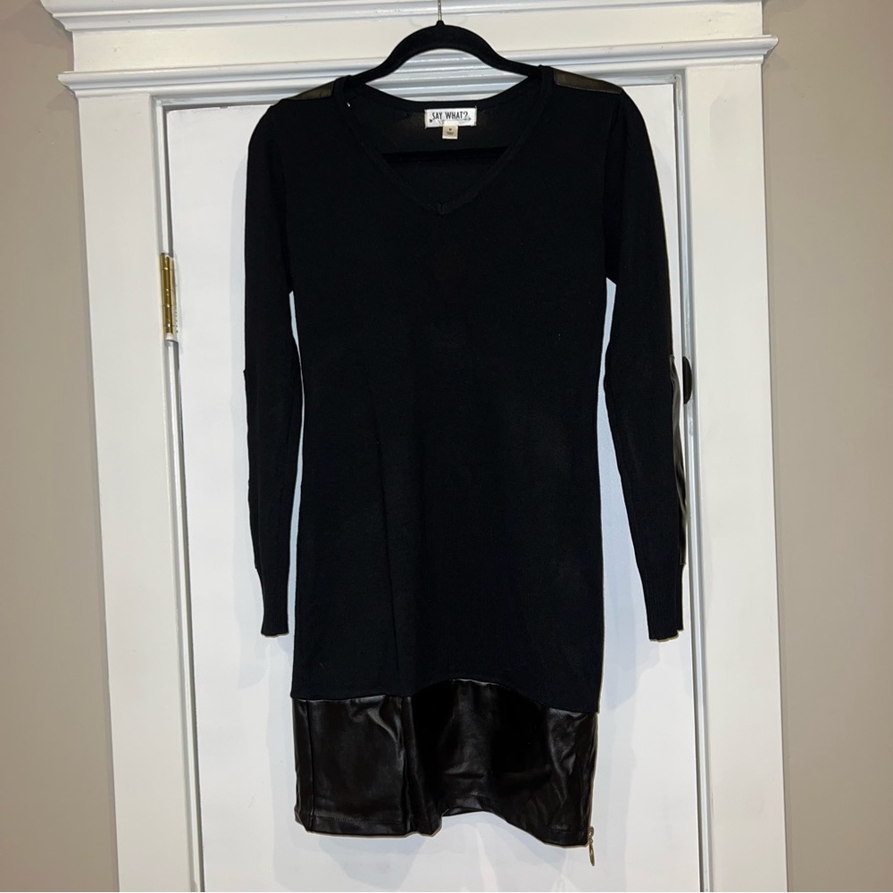 Black Long sweater with leather patches szM